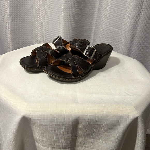 Born Shoes - Born Brown Leather Sandals size 8/39